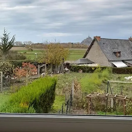 Proche Du Mont Saint-michel Acces A Pieds 3*