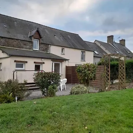 Holiday home Gite Proche Du Mont Saint-michel Acces A Pieds